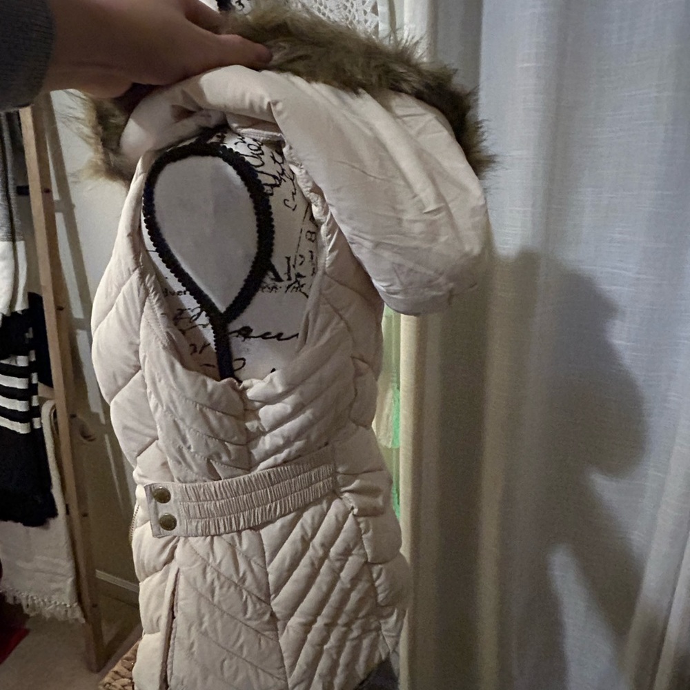 VEST perfect for anytime - Picture 3 of 4